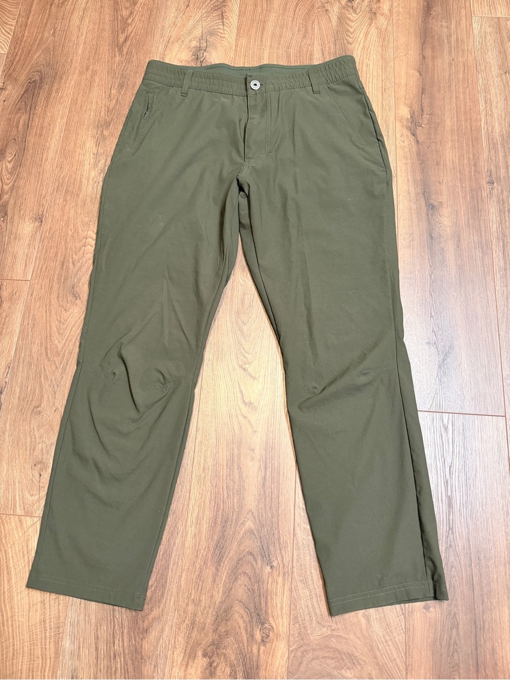 Like New Kuhl Men's Burnt Olive Renegade Pants. SZ 34x30